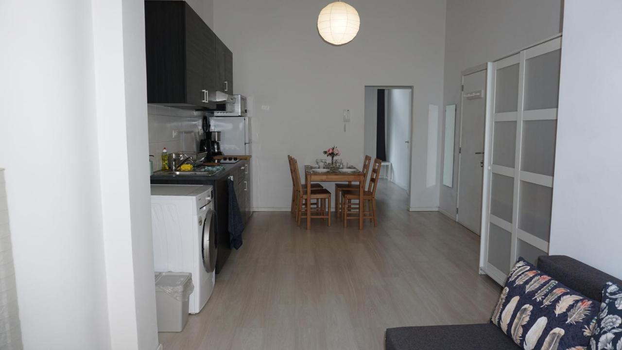 Roosevelt Apartments. Антверпен Екстериор снимка